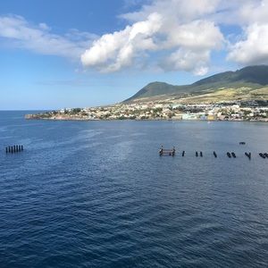 Meet your Posher, Dee